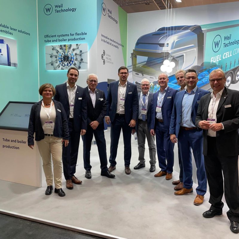 Messeteam am Messestand der Euroblech
