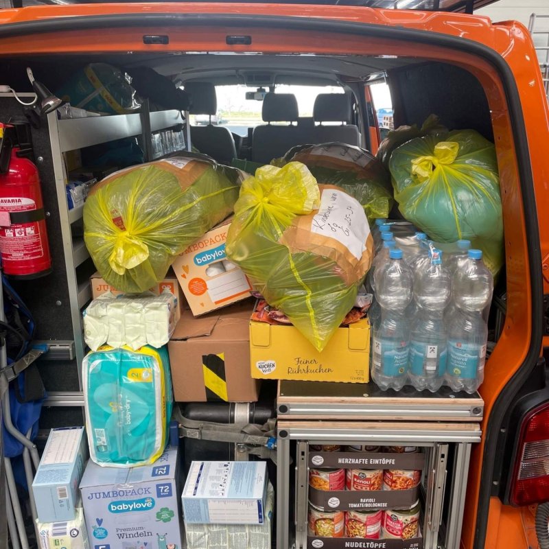 Mit Lebensmitteln voll gepackter Sprinter